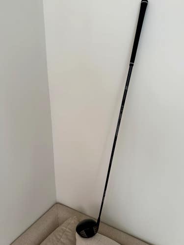 Men's 2024 Titleist Gt3 Right Handed Driver Extra Stiff Flex Loft 8 Graphite Shaft 45.5" (New)