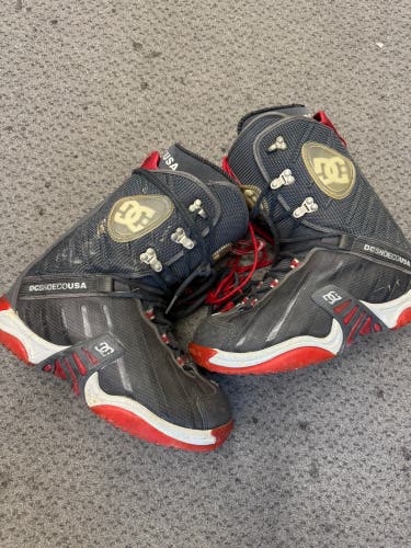 Size M 11.0 (W 12.0) DC Snowboard Boots (Used)
