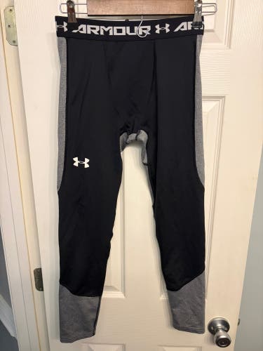 Black Large Kids Unisex Under Armour Compression (Used)