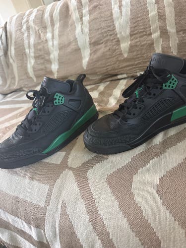 Unisex Size M 8.0 (W 9.0) Adult Air Jordan Shoes (Used)