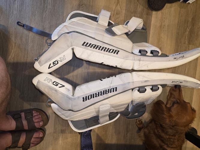 31" Warrior Ritual G7 Goalie Leg Pads (Used)