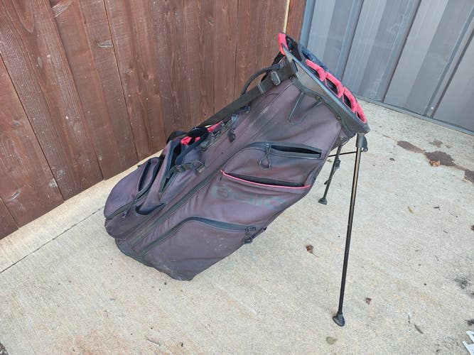 Ogio Woode 8 Way Top Dual Strap Golf Stand Bag Gray/Red w Raincover