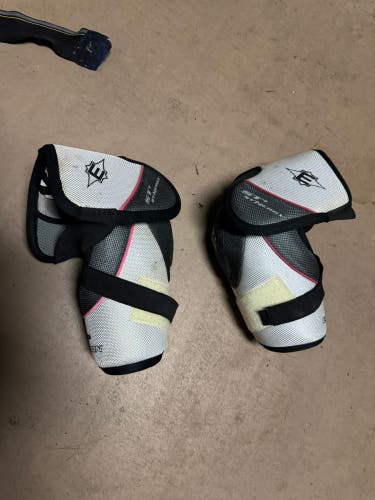 Senior Small Easton ST4 Synergy Elbow Pads (Used)