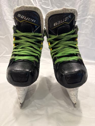 2024 Bauer Supreme M40 Hockey Skates Size 1.5 (Used)