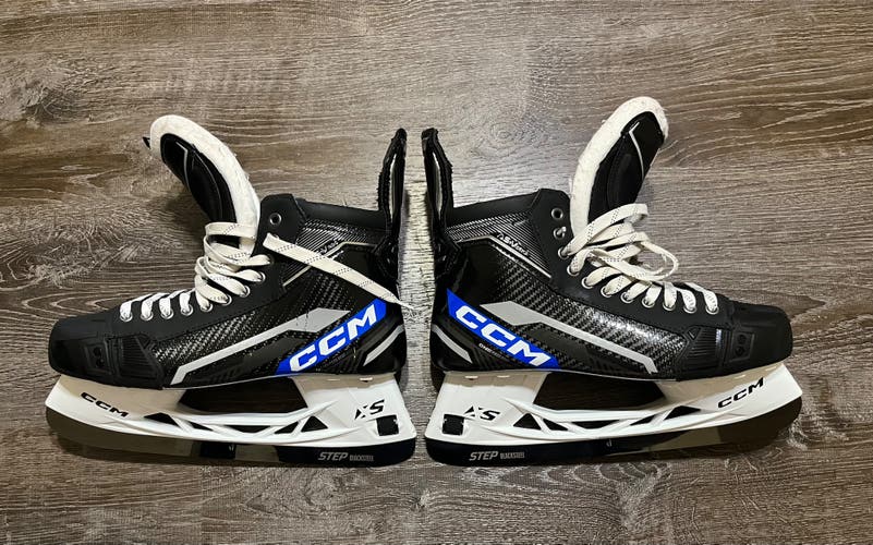 Black/Navy 2022 CCM AS-V Pro Hockey Skates Regular Width 11.5 (Used)