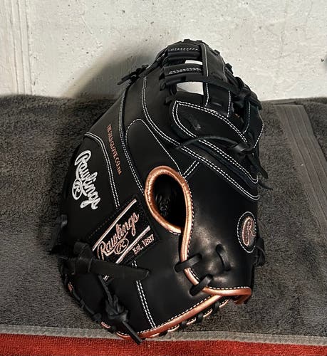 Rawlings R9 RHT First Base Softball Glove 12.5" (New)