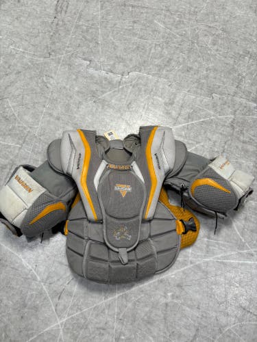 Junior Medium Vaughn Ventus LT68 Goalie Chest Protector (Used)