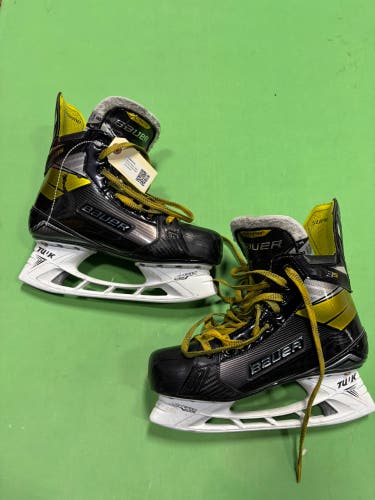 Senior Bauer Supreme 3S Hockey Skates 8 (Used)