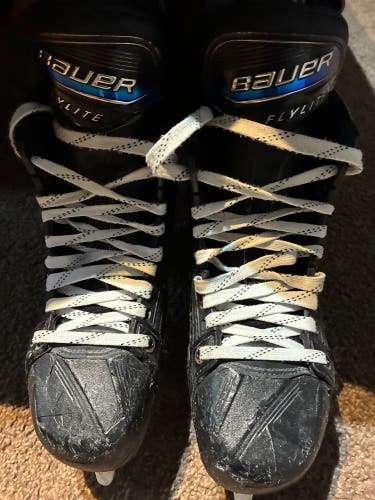 Black/White 2025 Bauer Vapor Flylite Hockey Skates Regular Width 6 (Used)