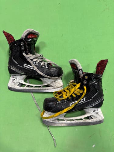 Junior Bauer Vapor Select Hockey Skates Regular Width Size 2.5