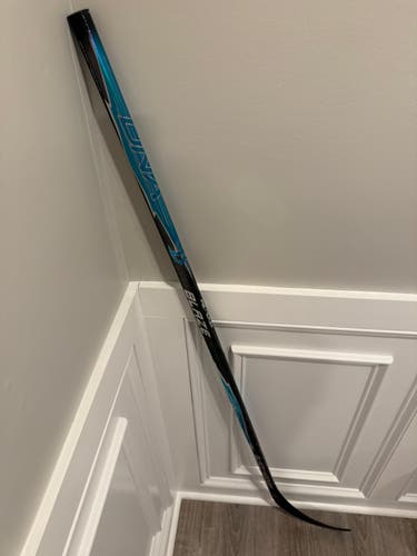 Senior BLAZE Hockey DNA Hockey Stick P28 70 Flex (New Brand!