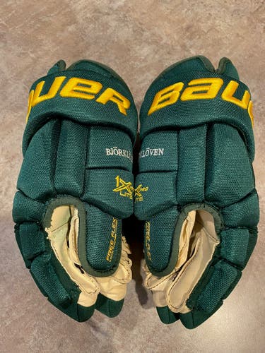 Bauer Vapor Team Pro Gloves 15" Pro Stock (Used)