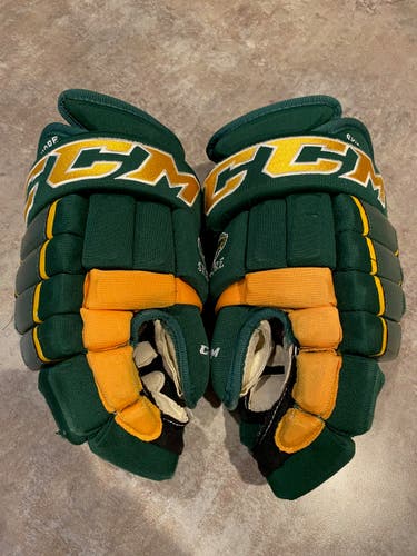 CCM HG4PC Gloves 15" Pro Stock (Used)