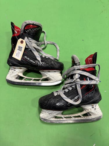 Junior Bauer Vapor 3X Pro Hockey Skates Regular Width Size 3