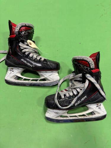 Junior Bauer Vapor 3X Pro Hockey Skates Regular Width Size 2