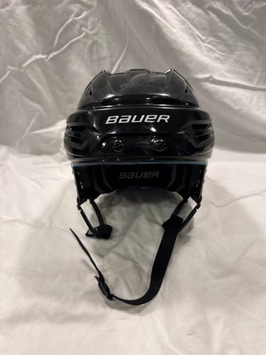 Medium Bauer Re-Akt 55 Helmet (Used)