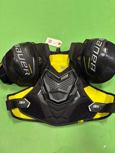 Medium Junior Bauer Supreme 3S Pro Shoulder Pads (Used)