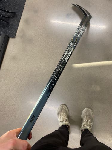 Intermediate True Catalyst 3X3 Right Handed Hockey Stick T92.5 55 Flex (New)