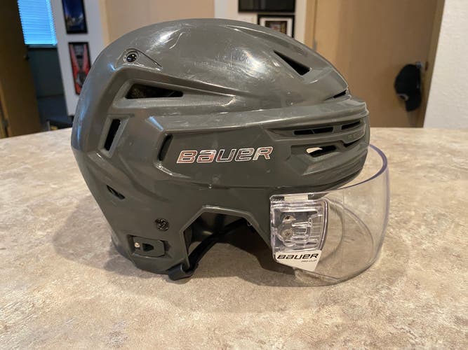 Medium Bauer Re-Akt 150 Helmet Pro Stock (Used)