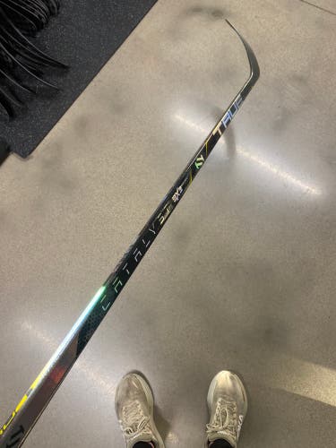 Intermediate True Catalyst 3X3 Right Handed Hockey Stick T92.5 55 Flex (New)