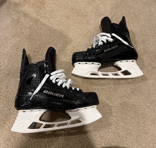 Bauer Supreme Mach Hockey Skates Size 9