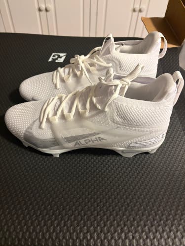 Nike Alpha Menace Alpha Elite Molded Football cleats  New Size 12