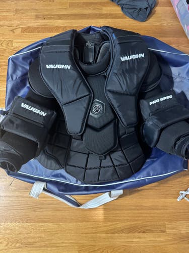 Medium Vaughn Goalie Chest Protector (Used)