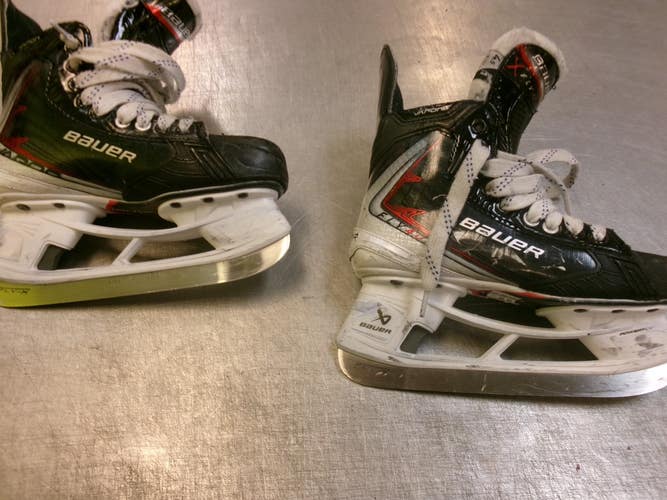 Used Bauer FLY 40 Intermediate Hockey Skate Intermediate 4.5 11339-S000207367
