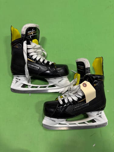 Junior Bauer Supreme S27 Hockey Skates Regular Width Size 3