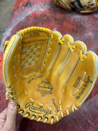 Vintage Rawlings RSE36 RH Baseball Glove (New)