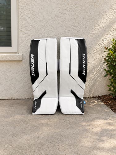 Medium Bauer Supreme Fuse Goalie Leg Pads (New)
