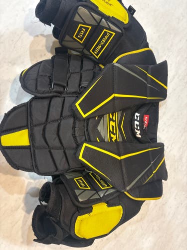Large/Extra Large CCM Premier R1.5 LE Goalie Chest Protector (Used)