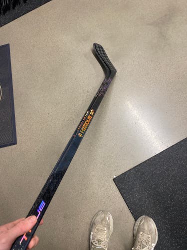 Intermediate True HZRDUS 7x Left Hand Hockey Stick T92 60 Flex (New)
