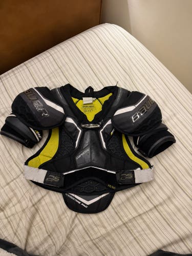 Men's Medium Youth Bauer Lil Sport Shoulder Pads (Used)