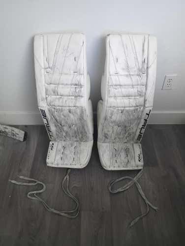 33" True Catalyst PX3 Goalie Leg Pads (Used)