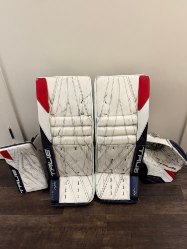 34" + 1.5 2025 True Catalyst Px5 Regular Goalie Full Set Pro Stock (Used)