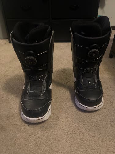Unisex Size M 9.0 (W 10.0) Vans Encore OG Snowboard Boots (Used)