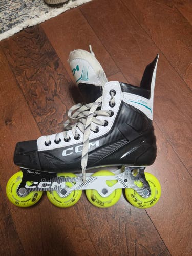 CCM Inline Skates Regular Width Size 8 (Used)