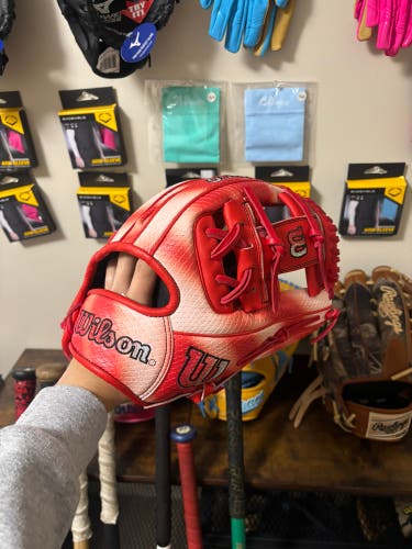 2025 Wilson A2000 RH Infield Baseball Glove 11.75" (New) Zach Neto
