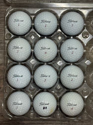 12 Titleist Pro V1x Golf Balls - 5A MINT CONDITION ONLY