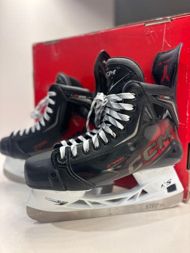 CCM JetSpeed FT890 Hockey Skates - Senior 7.5 (Like New)