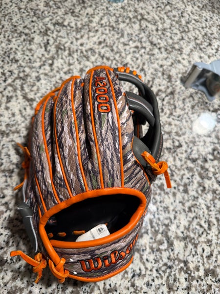 2025 Wilson A2000 GH2 RH Infield Baseball Glove 11.75" (New)