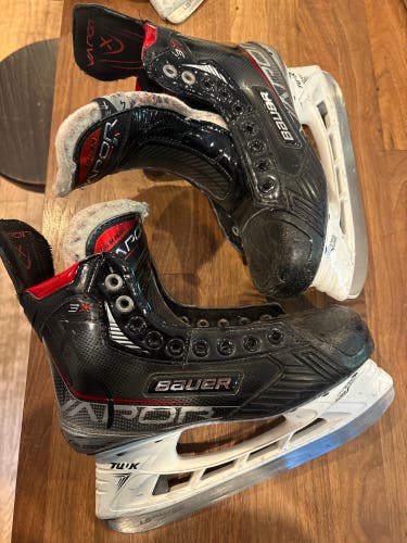2021 Bauer Vapor 3X Hockey Skates Regular Width Size 4 (Used)
