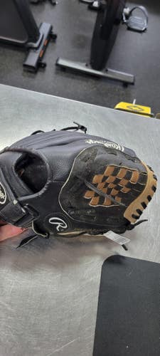 Used Rawlings 10.5 BB/SB Glove RH Throw None 10 1/2" 11497-C000162056