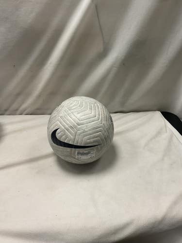 Used Nike AEROWSCULPT All Size Soccer Ball White 5 11490-S000277882