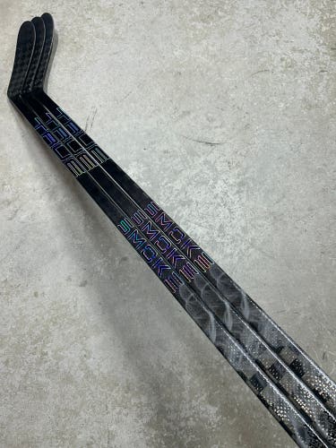 3 PACK 70 Flex P28M True Hzrdus Smoke Senior Right Hand Hockey Stick Pro Stock (New)