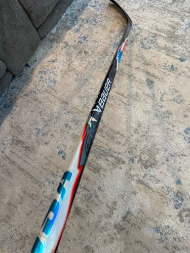Senior Bauer Vapor Flylite Right Handed Hockey Stick P92 70 Flex Pro Stock (New)