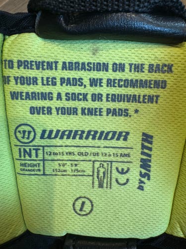 Warrior Ritual X4 E+ Intermediate Large Goalie Knee Pads – Excellent Condition