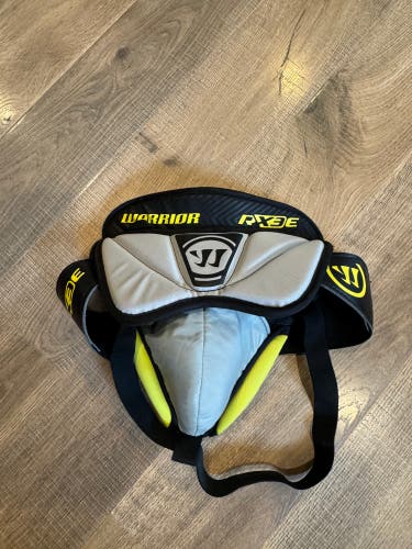 Warrior Ritual RX3 E Intermediate Goalie Jock/Cup – New Without Tags