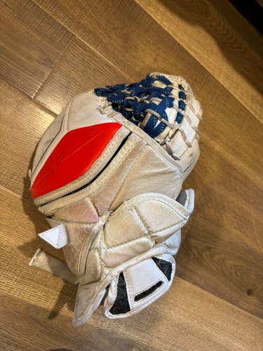 Bauer Supreme S29 Intermediate Goalie Catcher Glove- used